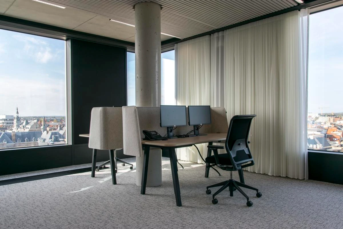 BuzziWrap Desk