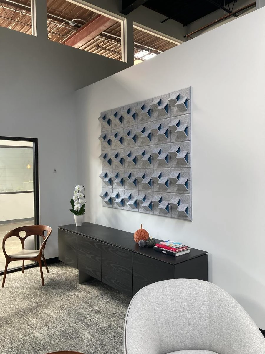2V-Fold Wall Tile